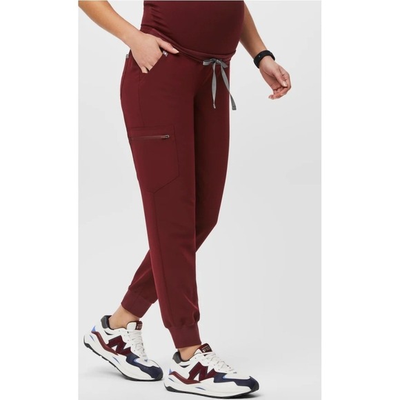FIGS Zamora Maternity Small Burgundy Red Jogger Scrub Pants Women's Apparel - Picture 1 of 10